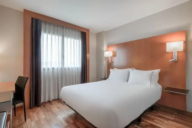 Standard Oda, 1 Büyük (Queen) Boy Yatak