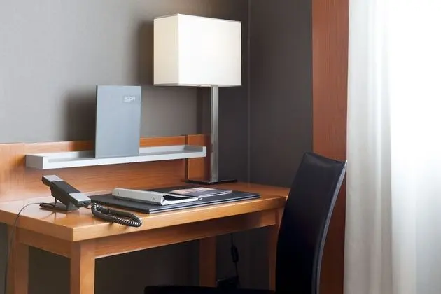 Standard Oda, 1 Büyük (Queen) Boy Yatak