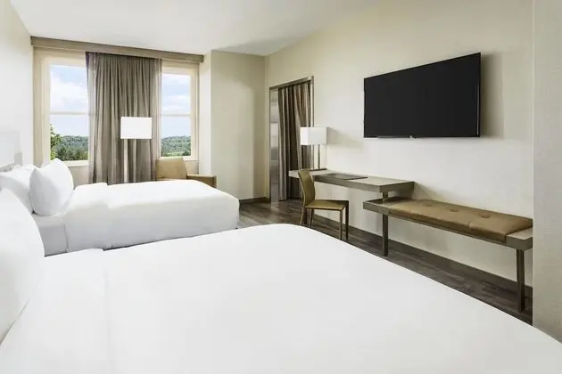 Süit, 2 Büyük (Queen) Boy Yatak, Köşe