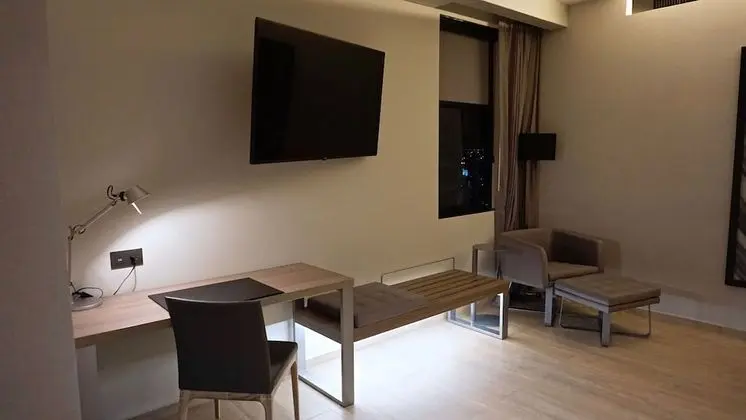 Oda, 2 Çift Kişilik Yatak, Şehir Manzaralı