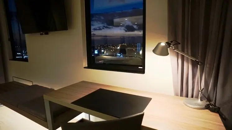 Oda, 2 Çift Kişilik Yatak, Şehir Manzaralı