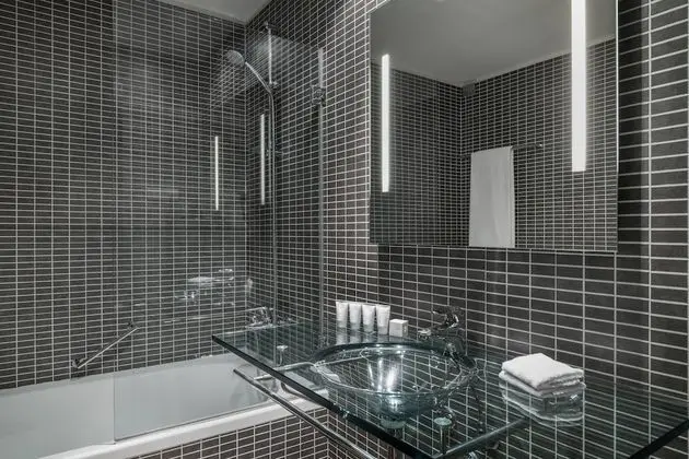 Standard Oda, 1 Büyük (Queen) Boy Yatak