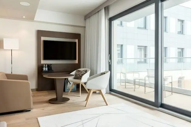 Standard Oda, 1 En Büyük (King) Boy Yatak, Balkon, Şehir Manzaralı