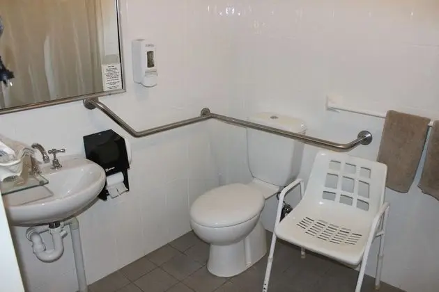 Standard Oda, Sigara İçilmez (Disabled Access Queen rm)