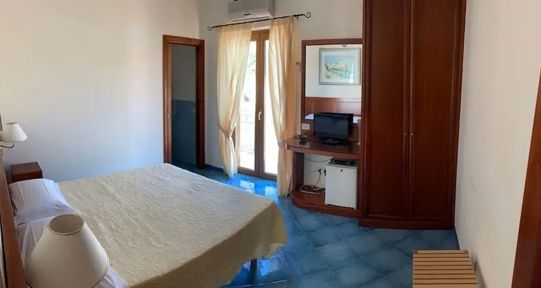 Tek Büyük veya İki Ayrı Yataklı Oda