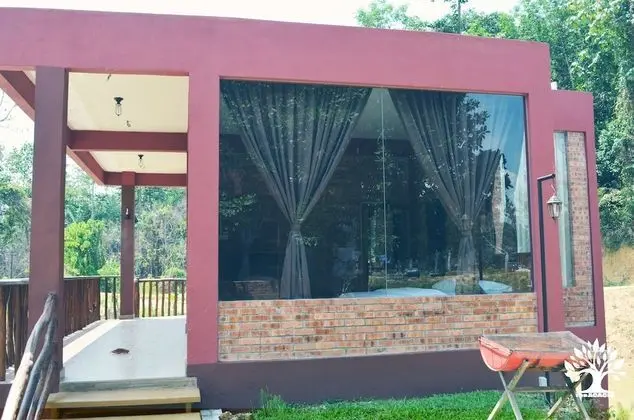 Red Brickade