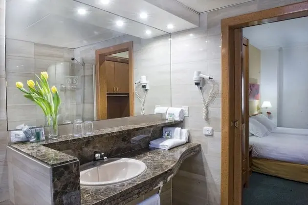 Apartment, Kichenette.