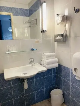 Tek Büyük Yataklı Oda, Sigara İçilmez