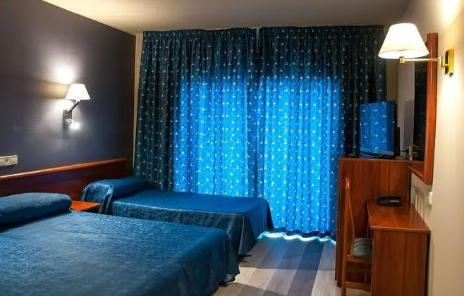 Standard Üç Kişilik Oda