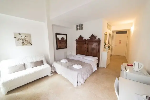 Romantic Üç Kişilik Oda