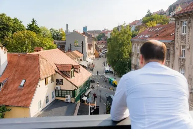 Superior Tek Büyük Yataklı Oda, Balkon