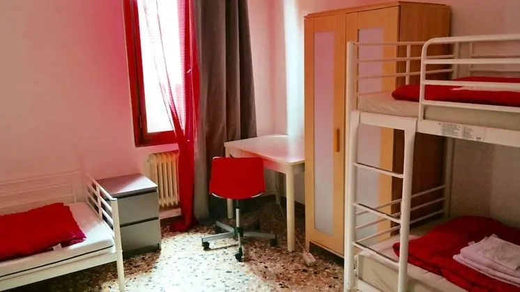 Ortak Ranzalı Oda, Karma Ranzalı Oda, Ortak Banyo