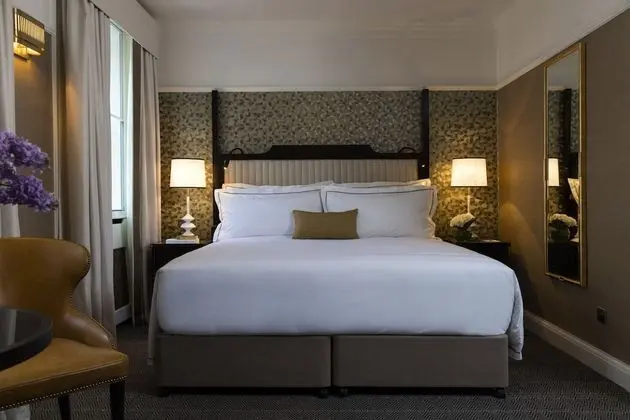 Bloomsbury King Room