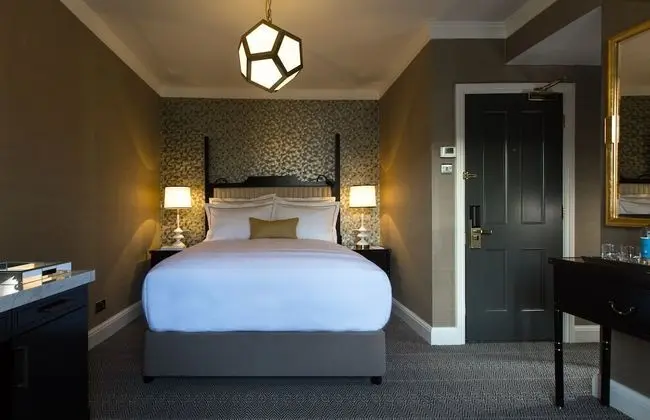 Bloomsbury King Room