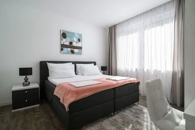 Apart Daire, 2 Yatak Odası, Kişiye Özel Havuzlu, Denize Sıfır