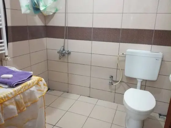 Daire, Bahçe Manzaralı, Balkonlu