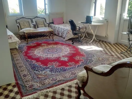 Daire, Bahçe Manzaralı, Balkonlu
