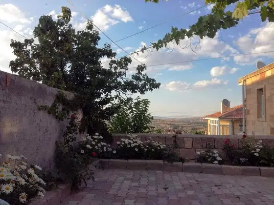 Daire, Bahçe Manzaralı, Balkonlu
