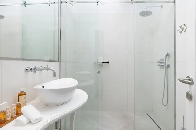 Premium Tek Büyük Yataklı Oda