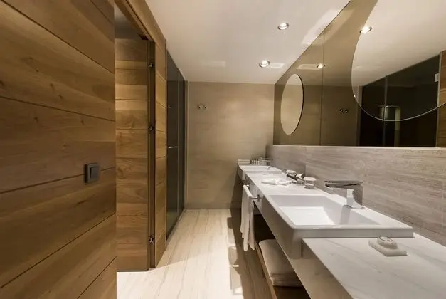Çatı Katı Süiti (Penthouse), Jakuzi, Kısmi Deniz Manzaralı