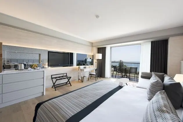 Deluxe Tek Büyük Yataklı Oda, Deniz Manzaralı