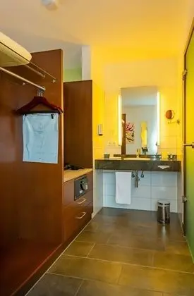 Business Tek Büyük Yataklı Oda