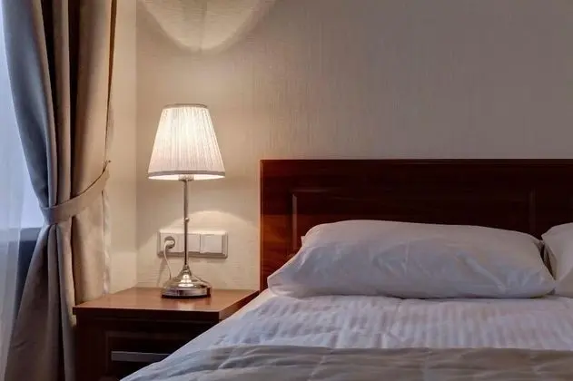 Classic Tek Büyük Yataklı Oda