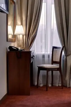 Classic Tek Büyük Yataklı Oda