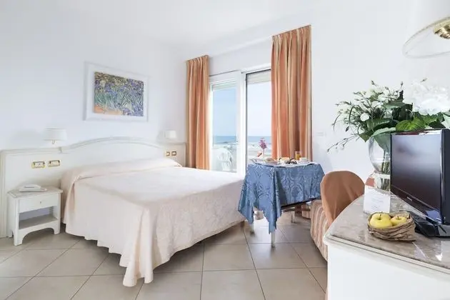 Superior Üç Kişilik Oda, Balkon, Deniz Manzaralı