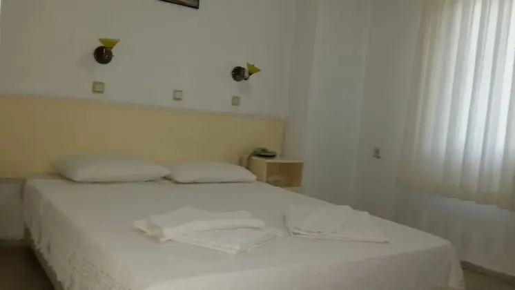 Tek Büyük Yataklı Oda