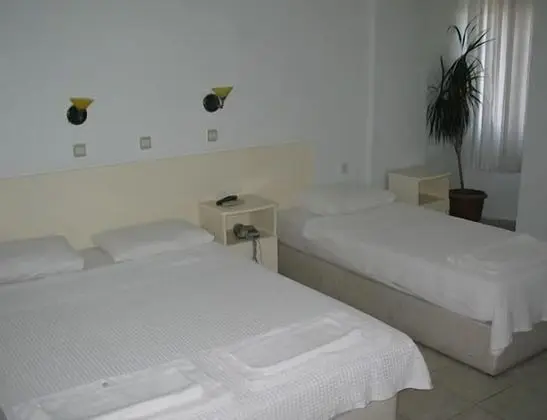 Üç Kişilik Oda