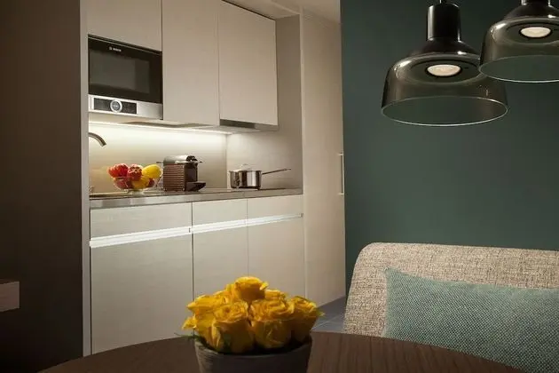 Studio Suite, 1 King Bed, Kitchenette