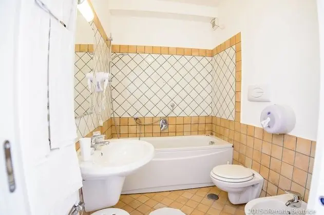 Junior Süit, Manzaralı