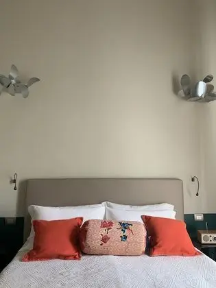 Classic Tek Büyük Yataklı Oda