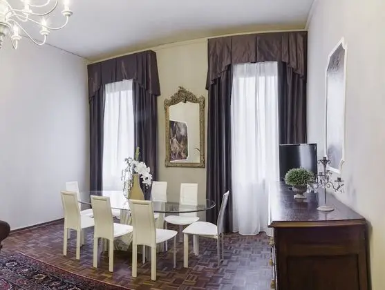 Apart Daire, Balkon (Check-in location Santa Croce 515)