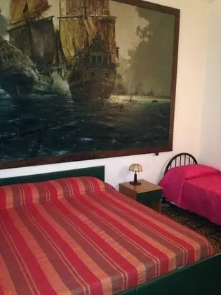 Üç Kişilik Oda