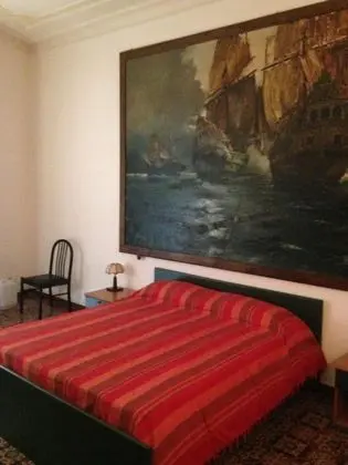Üç Kişilik Oda