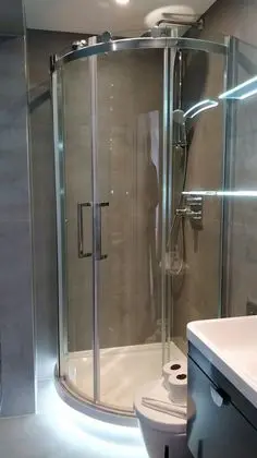 Three Bedroom Apartment (6)