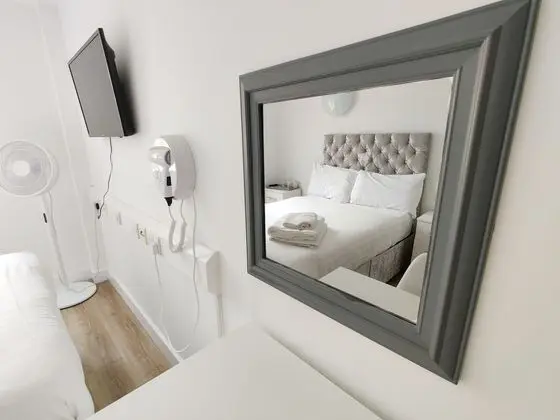 Deluxe Tek Büyük Yataklı Oda, 1 Çift Kişilik Yatak, Sigara İçilmez, Banyolu/Duşlu