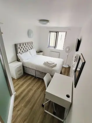 Deluxe Tek Büyük Yataklı Oda, 1 Çift Kişilik Yatak, Sigara İçilmez, Banyolu/Duşlu