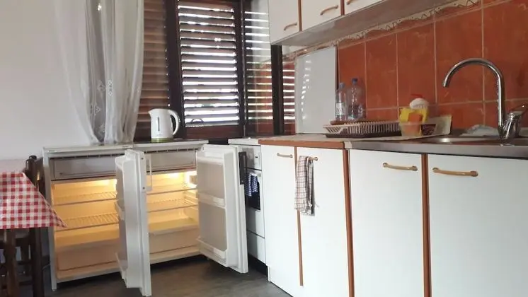 Basic İki Ayrı Yataklı Oda, Ortak Banyo (2)