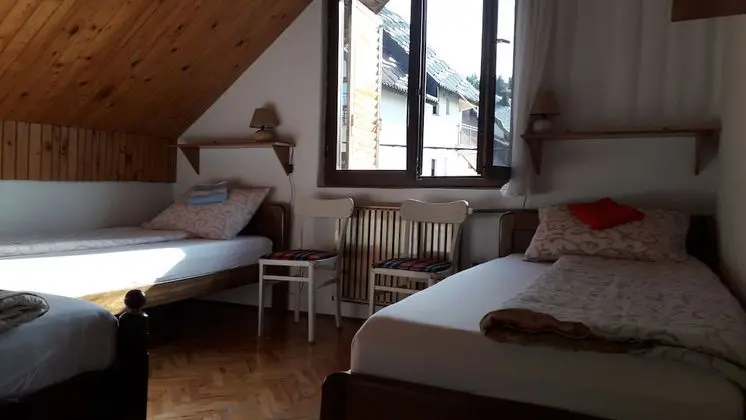 Comfort Tek Büyük Yataklı Oda, 1 Büyük (Queen) Boy Yatak ve Çekyat, Ortak Banyo (5)