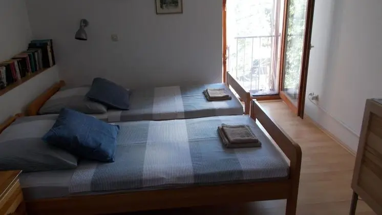 Standard Üç Kişilik Oda, Ortak Banyo