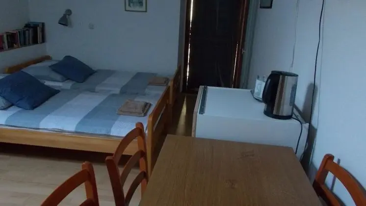 Standard Üç Kişilik Oda, Ortak Banyo