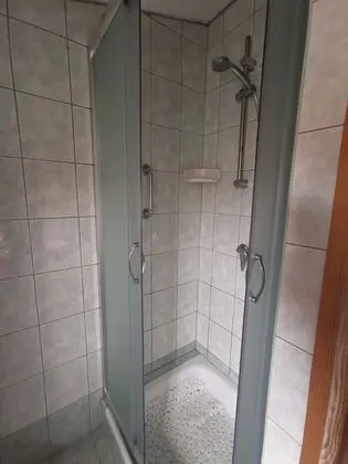 Standard Üç Kişilik Oda, Ortak Banyo