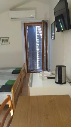 Standard Üç Kişilik Oda, Ortak Banyo
