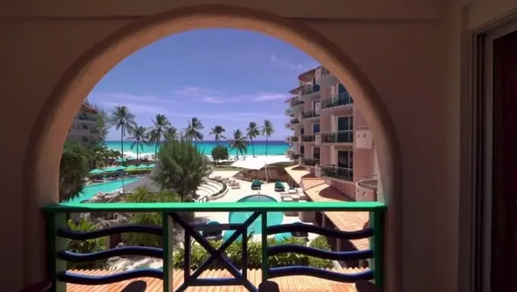 Deluxe Suite, 1 King Bed w/ Sofa Bed, Jetted Tub, Ocean View