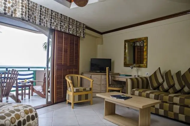 Luxury Oceanfront Suite, 2 Bedrooms, Balcony