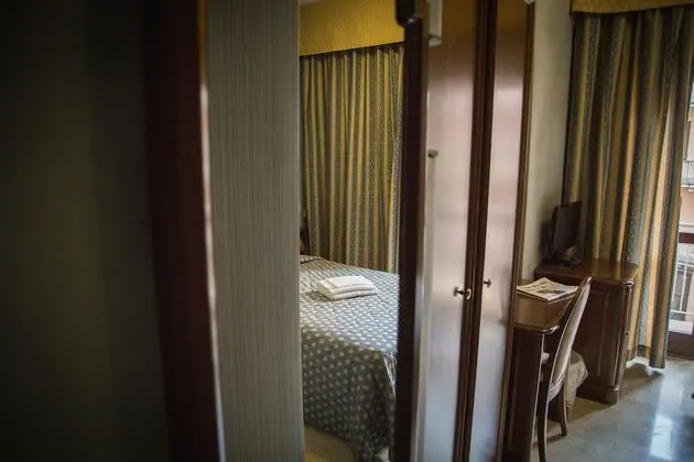 Economy Tek Büyük Yataklı Oda (1 French Bed)