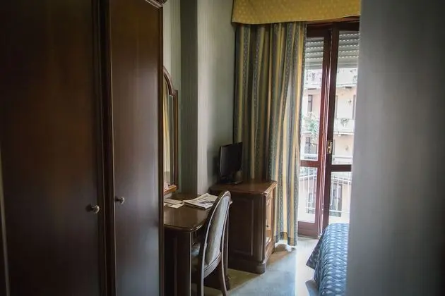 Economy Tek Büyük Yataklı Oda (1 French Bed)